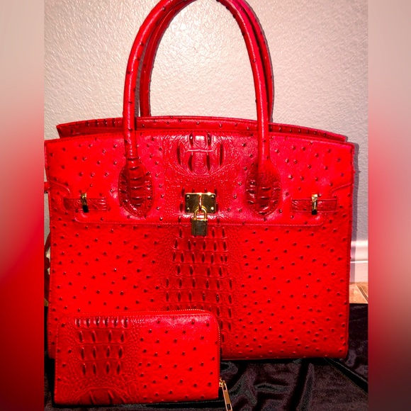 BEAUTIFUL RED SHOULDER BAG AND WALLET SET❤️‍🔥 - Picture 2 of 16